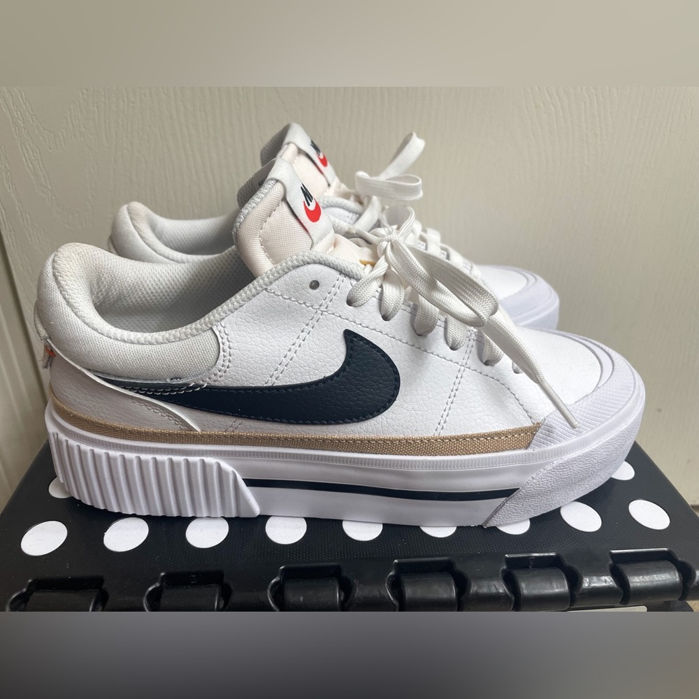 Nike shoes